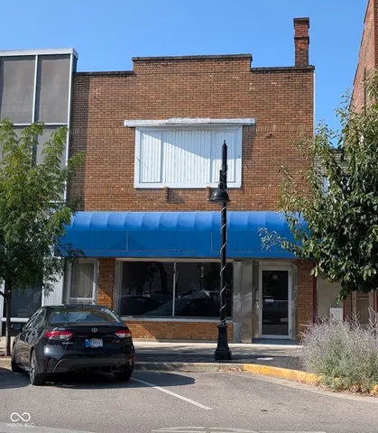 $199,900 | 21 North Madison Avenue, North Vernon, IN 47265