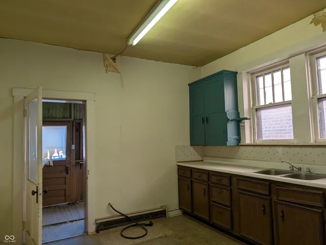 $199,900 | 21 North Madison Avenue, North Vernon, IN 47265