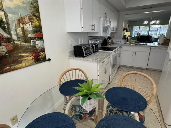 $2,900 | 5246 Wedgewood Lane, Unit 60, Sarasota, FL 34235