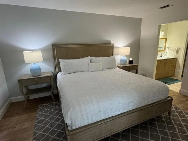 $2,900 | 5246 Wedgewood Lane, Unit 60, Sarasota, FL 34235
