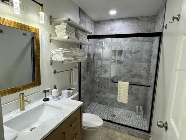 $2,900 | 5246 Wedgewood Lane, Unit 60, Sarasota, FL 34235
