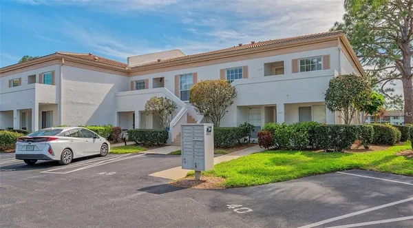 $2,900 | 5246 Wedgewood Lane, Unit 60, Sarasota, FL 34235