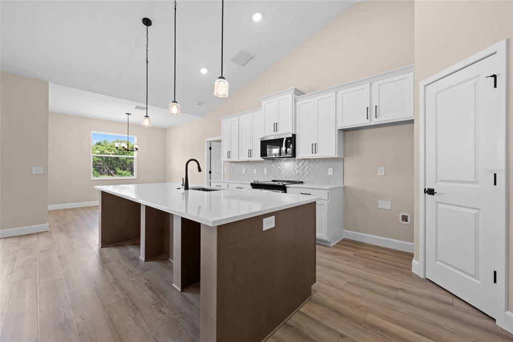 498 Marllo Road Kissimmee, FL 34744 - Photo 7 of 22 Gallery Image 7
