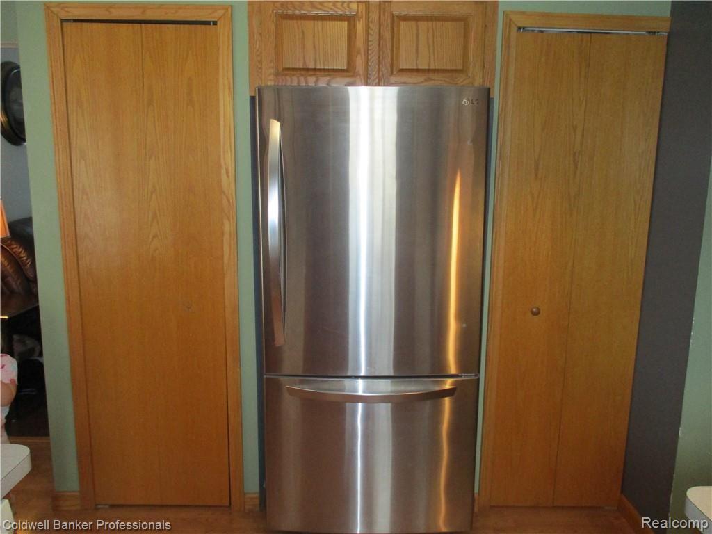 5347 Farley Road Clarkston, MI 48346 - Photo 13 of 29 New Stainless Steel Refrigerator