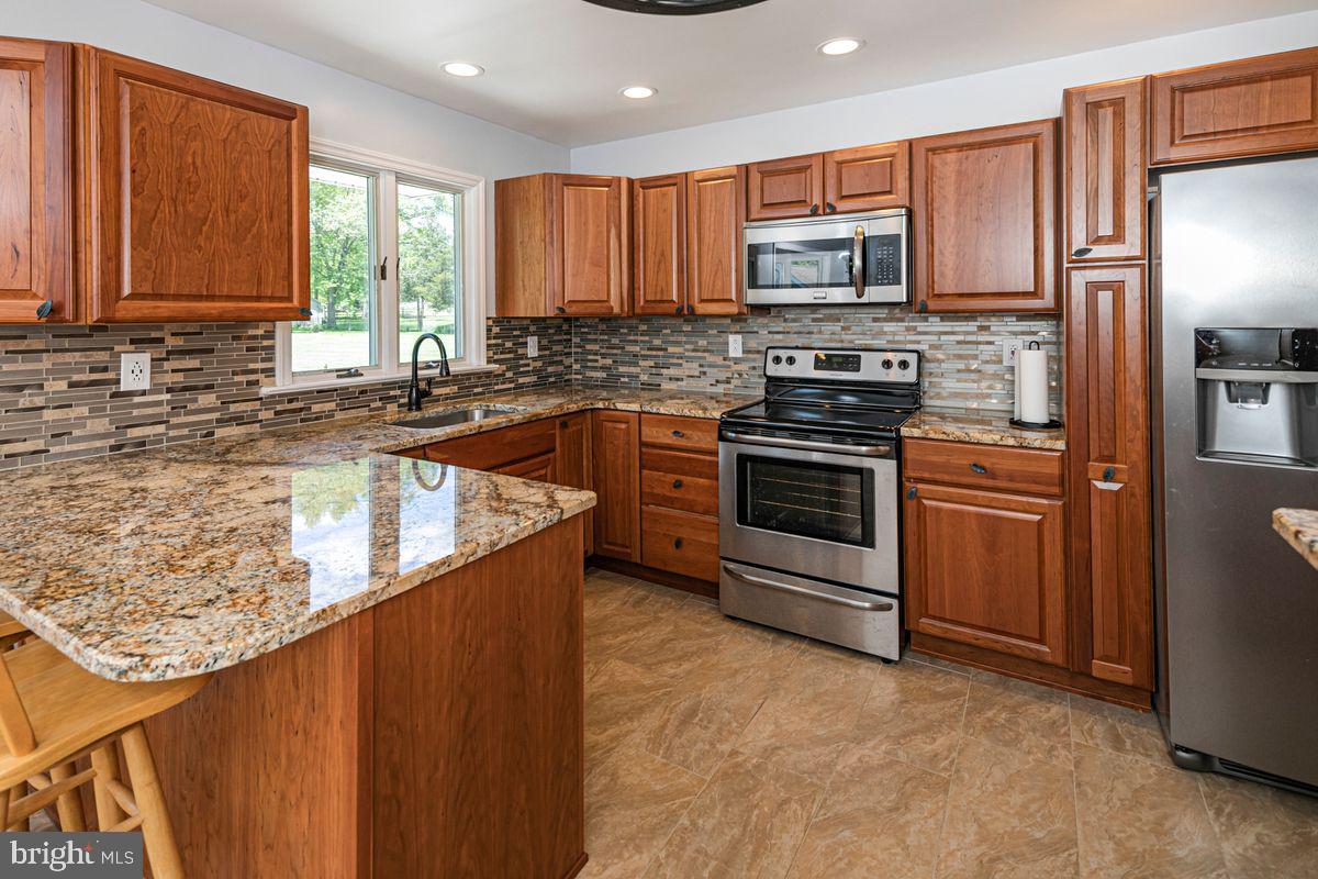 2355 Pennington Road Pennington, NJ 08534 - Photo 11 of 28