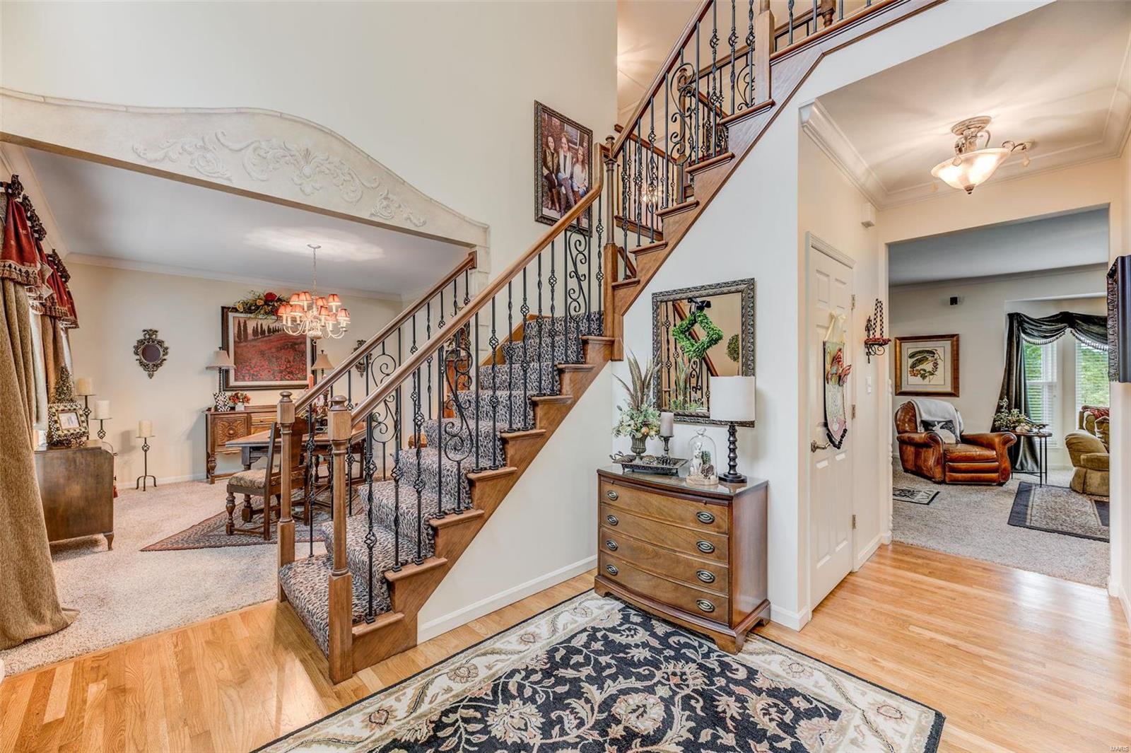 728 Castle Ridge Drive Ballwin, MO 63021 - Photo 2 of 25 Gallery Image 2