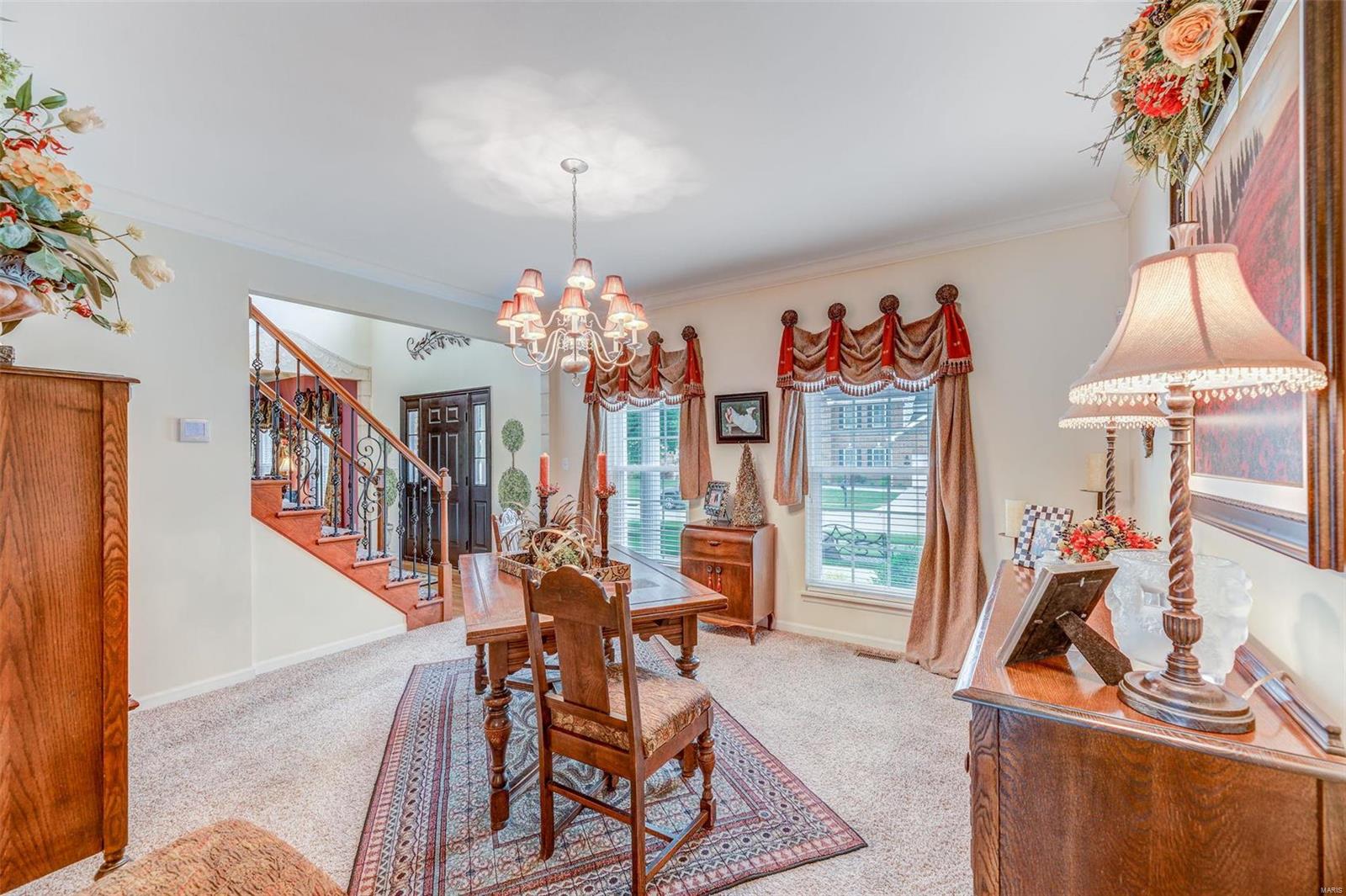 728 Castle Ridge Drive Ballwin, MO 63021 - Photo 4 of 25 Gallery Image 4