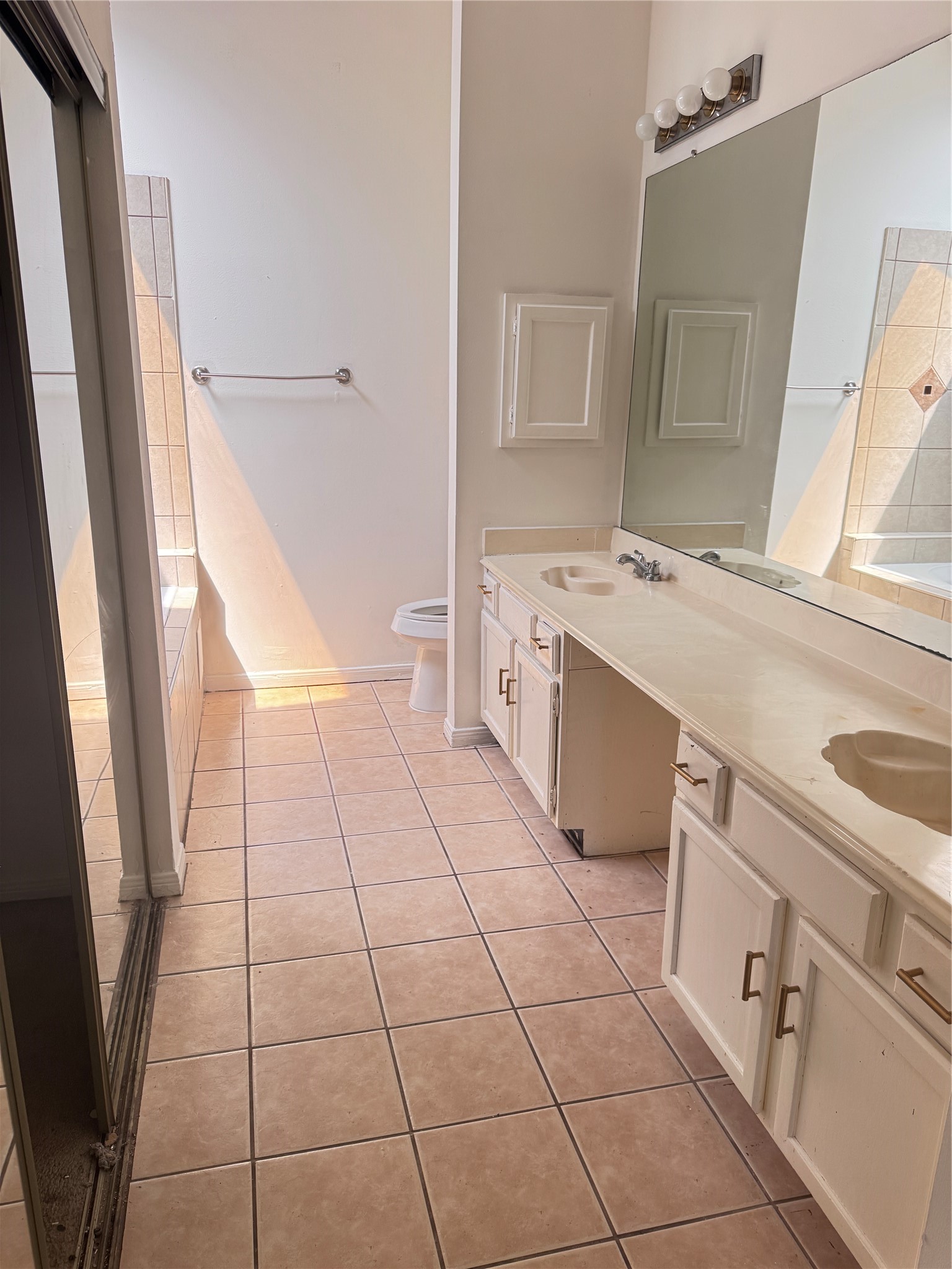 7803 La Rochelle Circle Houston, TX 77071 - Photo 9 of 9