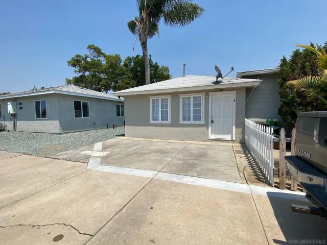$2,000 | 236 Alvarado Street, Chula Vista, CA 91910