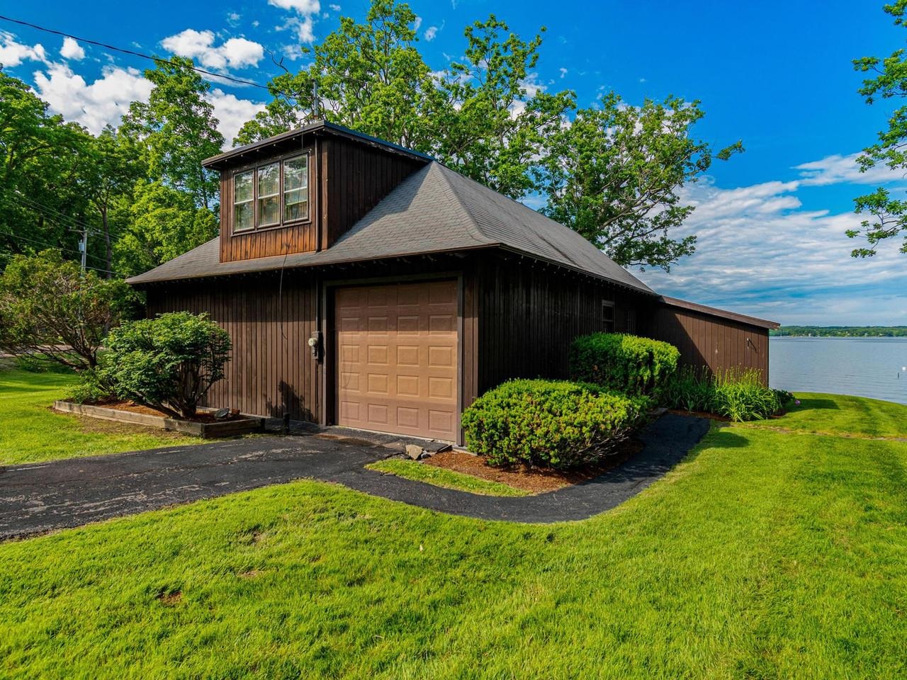 3544 Harbor Road Shelburne, VT 05482 - Photo 11 of 30 Gallery Image 11