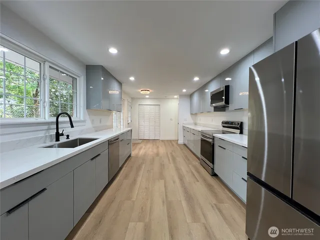 $609,950 | 6716 Mt Tacoma Drive Southwest, Lakewood, WA 98499