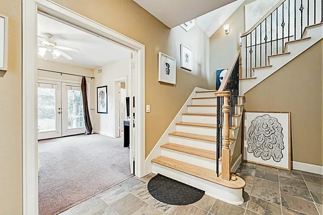 a view of entryway and hall