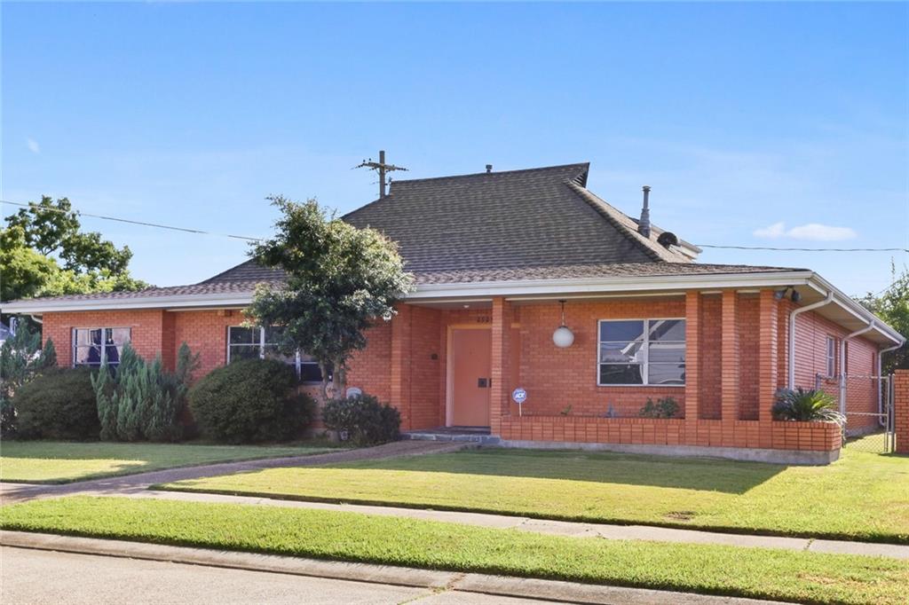 2929 North Labarre Road Metairie, LA 70002 - Photo 2 of 18 Gallery Image 2