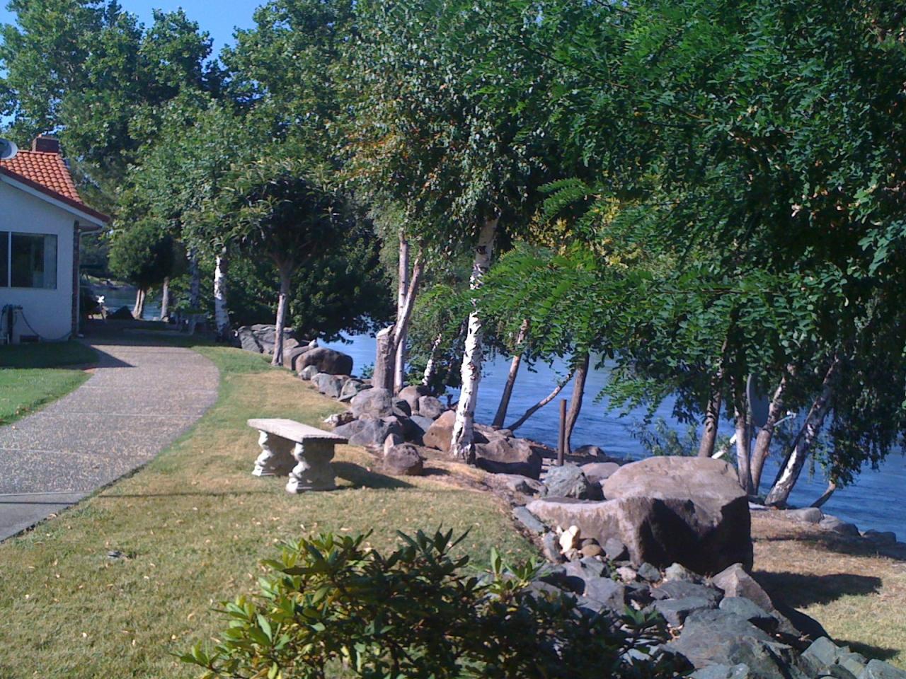 6471 Riverside Drive Redding, CA 96001 - Photo 14 of 56 River park like setting