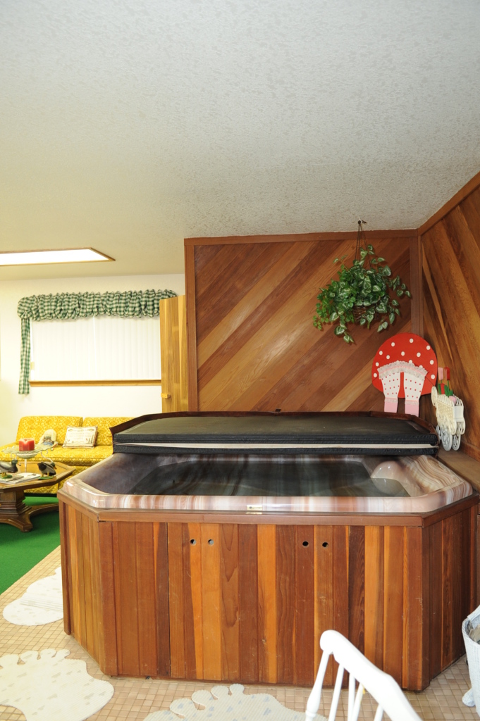 6471 Riverside Drive Redding, CA 96001 - Photo 55 of 56 Hot tub AND Sauna!