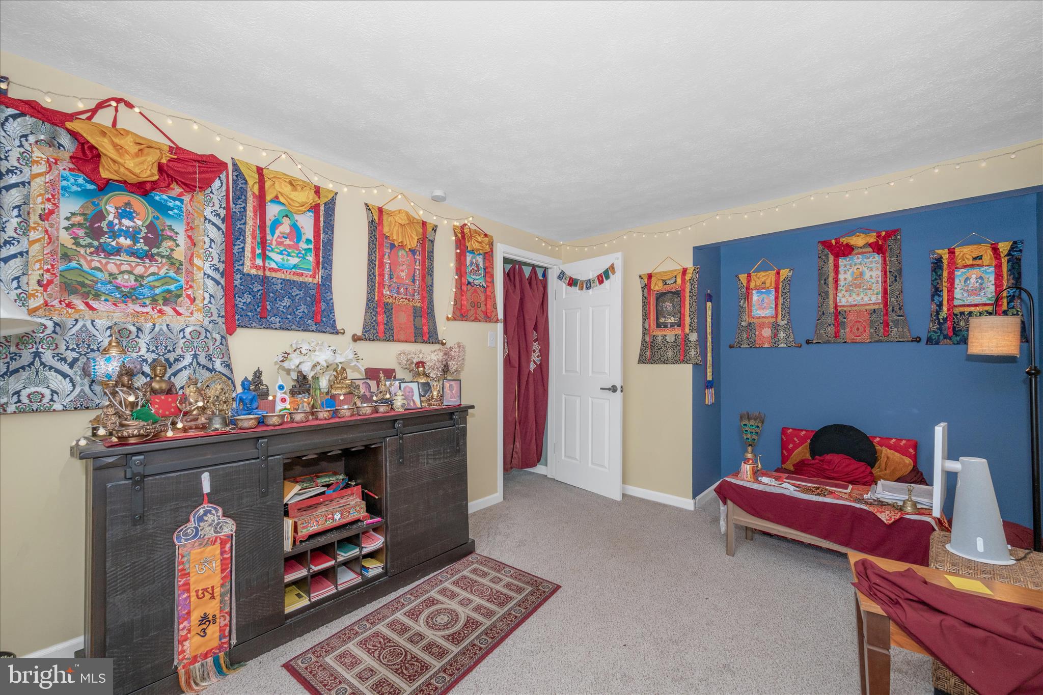 330 Heather Ridge Drive Frederick, MD 21702 - Photo 19 of 39 a bedroom with furniture and a couch