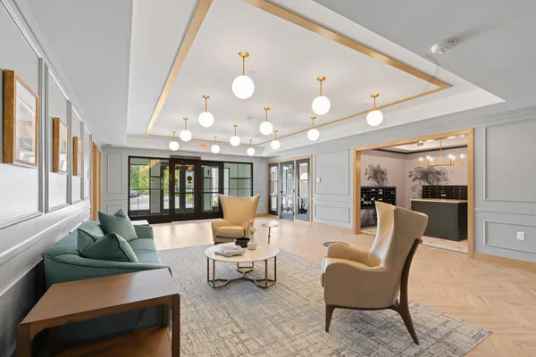 $388,769 | 1875 East Shore Drive, Unit 302, St. Paul, MN 55109