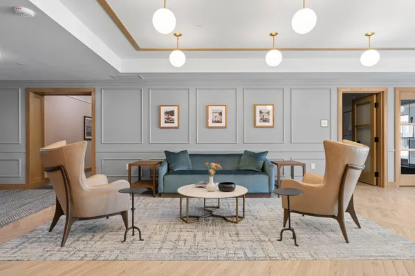 $388,769 | 1875 East Shore Drive, Unit 302, St. Paul, MN 55109