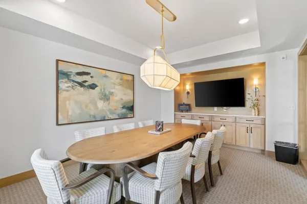 $388,769 | 1875 East Shore Drive, Unit 302, St. Paul, MN 55109