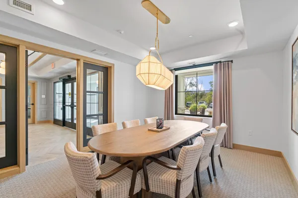 $388,769 | 1875 East Shore Drive, Unit 302, St. Paul, MN 55109