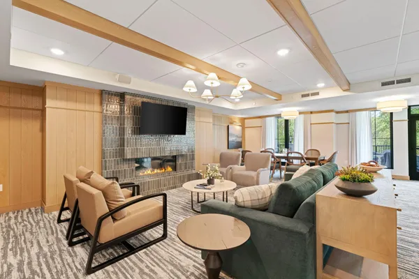 $388,769 | 1875 East Shore Drive, Unit 302, St. Paul, MN 55109