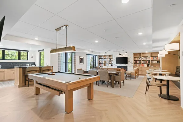 $388,769 | 1875 East Shore Drive, Unit 302, St. Paul, MN 55109