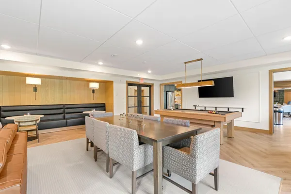 $388,769 | 1875 East Shore Drive, Unit 302, St. Paul, MN 55109