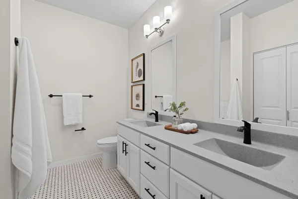 $388,769 | 1875 East Shore Drive, Unit 302, St. Paul, MN 55109