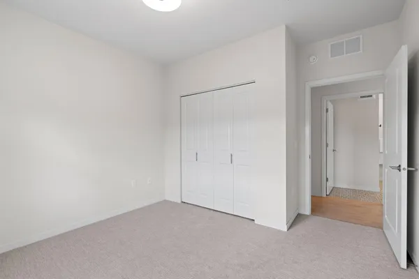 $388,769 | 1875 East Shore Drive, Unit 302, St. Paul, MN 55109