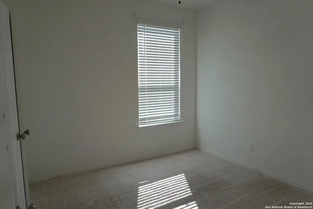 $1,800 | 1206 Casa Luminar, Adkins, TX 78109