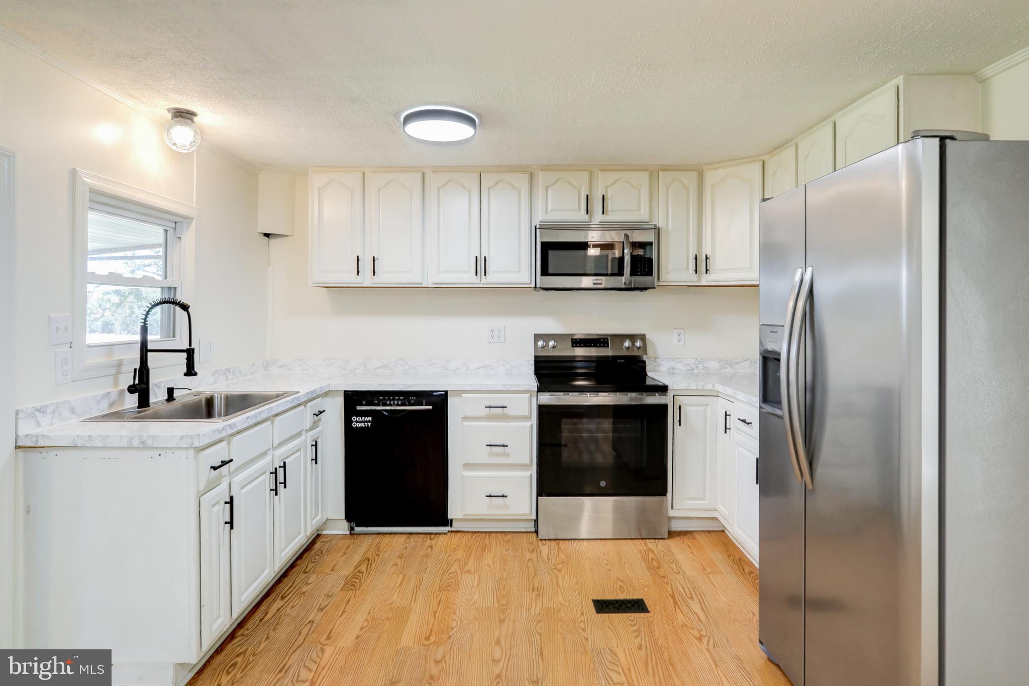 5497 Stambaugh Road Spring Grove, PA 17362 - Photo 6 of 40