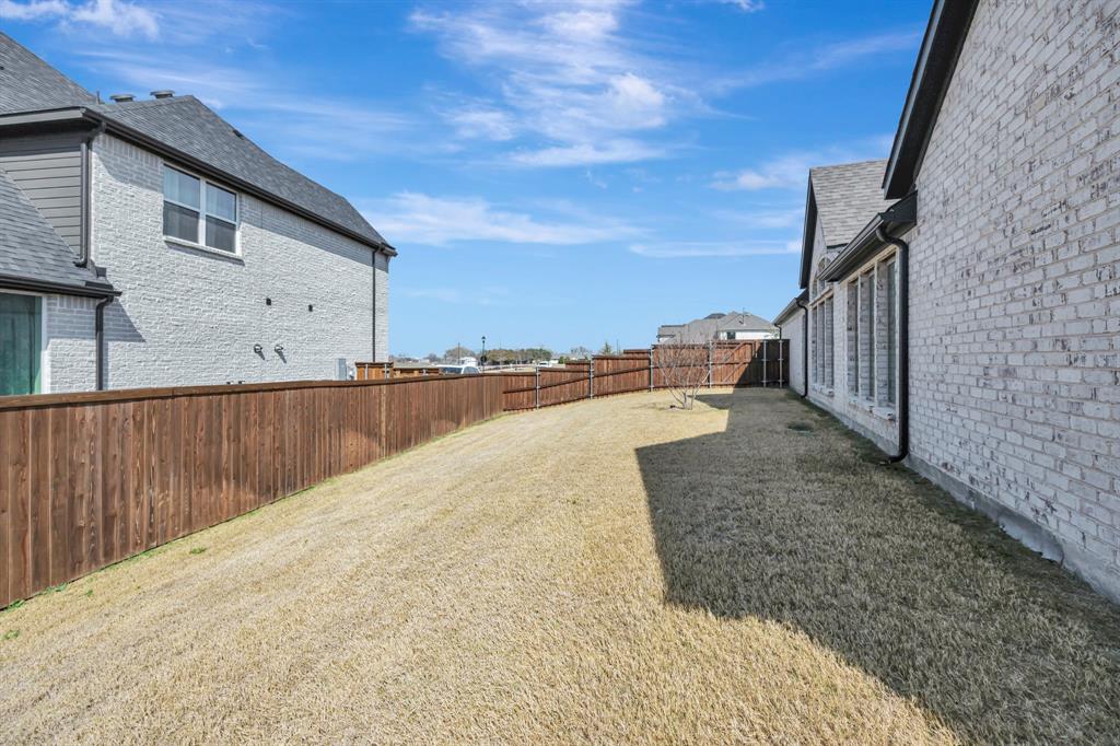 2000 Waterleaf Road Haslet, TX 76052 - Photo 25 of 28 side yard