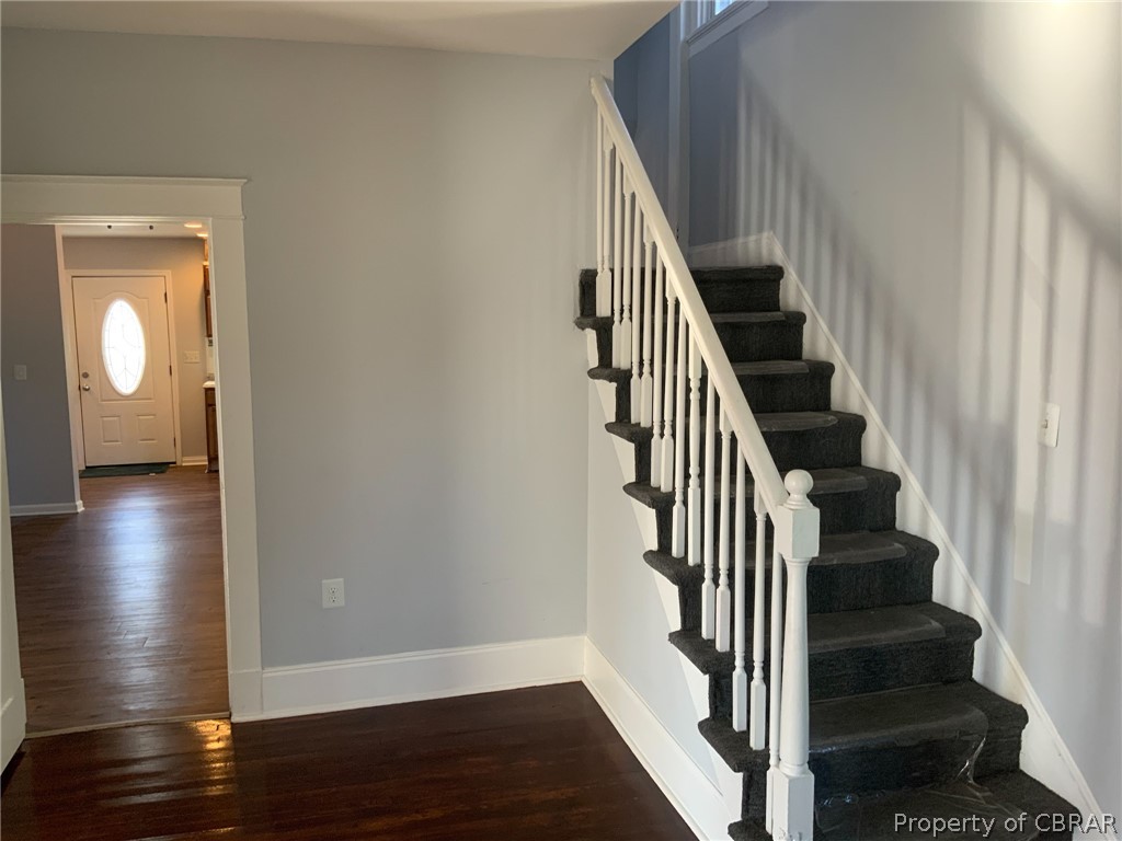 516 South Providence Road Chesterfield, VA 23236 - Photo 8 of 44 Large Foyer with access to 2nd floor, 1st floor master suite, family room, dining area & kitchen