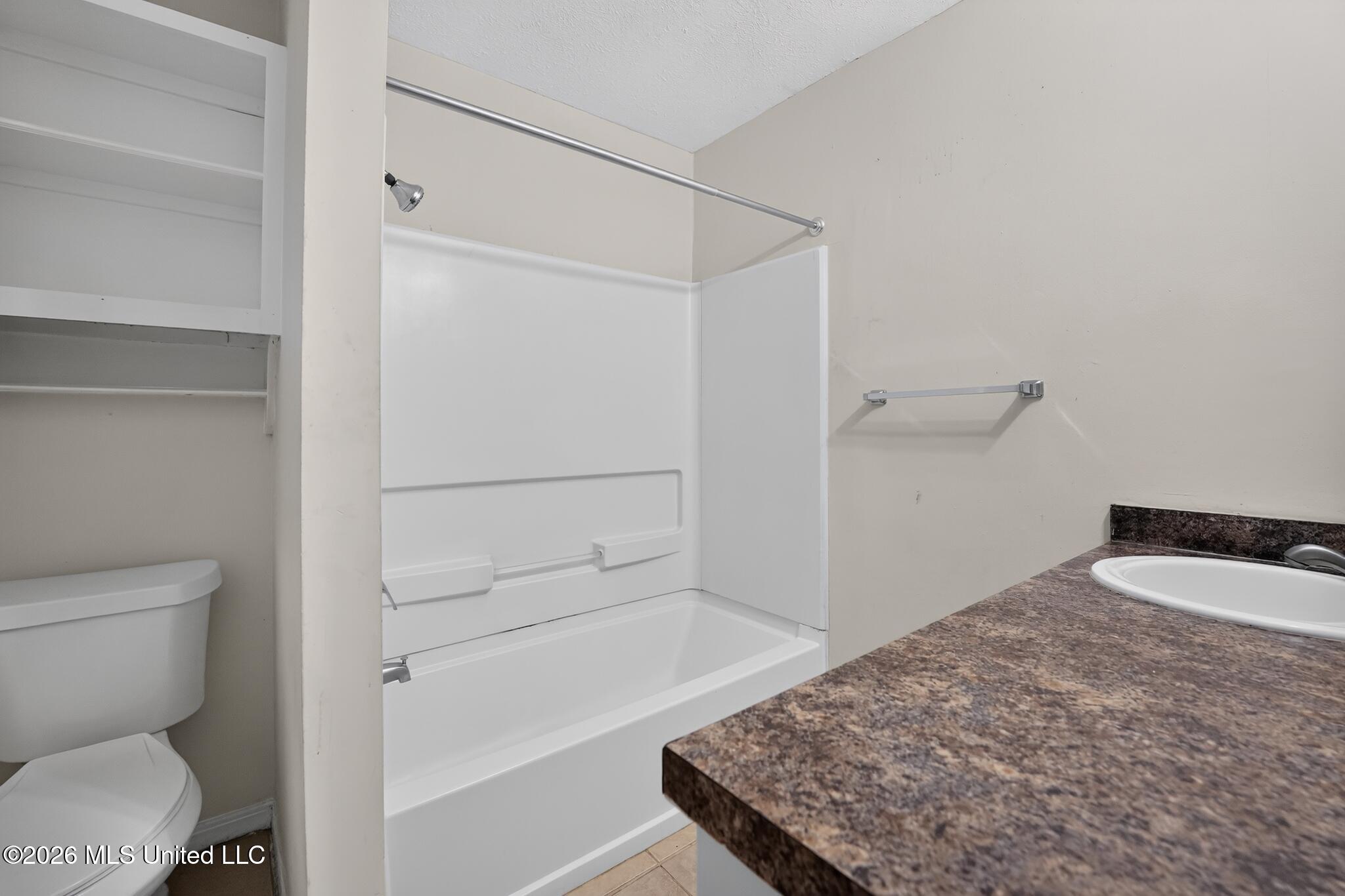 1407 Summit Avenue Jackson, MS 39212 - Photo 19 of 20 20_1407_Summit_Ave-Bathroom-8415