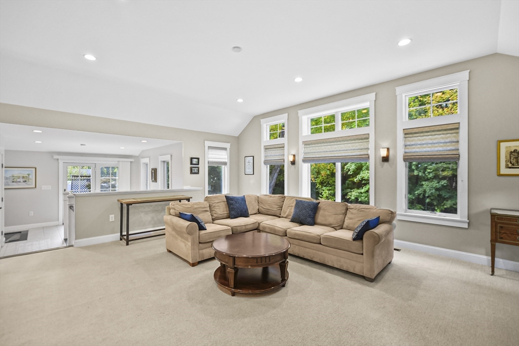 19 Arcadia Avenue Reading, MA 01867 - Photo 16 of 42