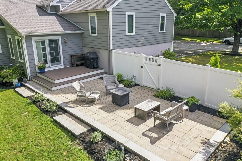 19 Arcadia Avenue Reading, MA 01867 - Photo 2 of 42