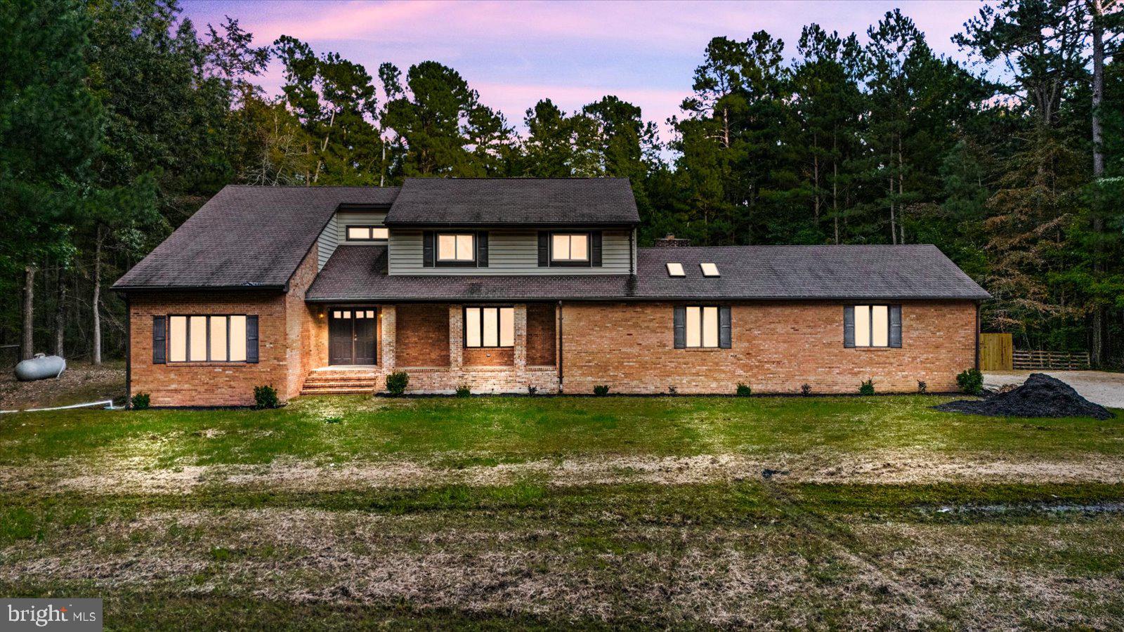 2355 Mathias Point Road King George, VA 22485 - Photo 4 of 88 Gallery Image 4