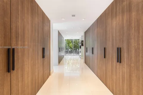 $16,000,000 | 1 Collins Avenue, Unit 207, Miami Beach, FL 33139