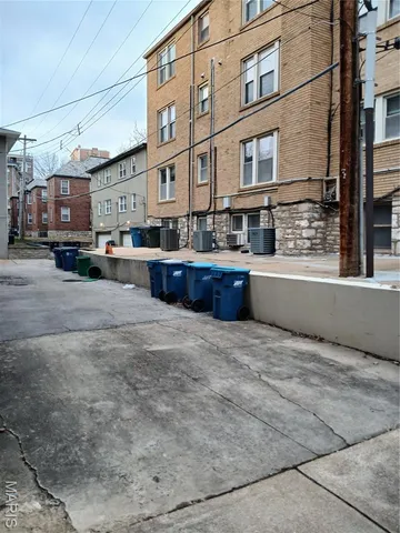 $215,000 | 7544 York Drive, Unit B, Clayton, MO 63105