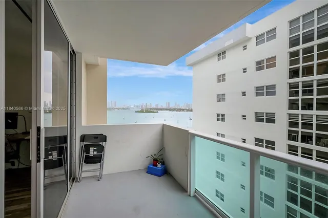 $293,000 | 1200 West Avenue, Unit 1224, Miami Beach, FL 33139