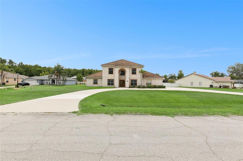 4984 Brook Road Kissimmee, FL 34758 - Photo 4 of 60 Gallery Image 4