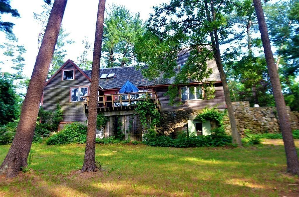 190 Argilla Road Ipswich, MA 01938 - Photo 7 of 40 a front view of a house with garden