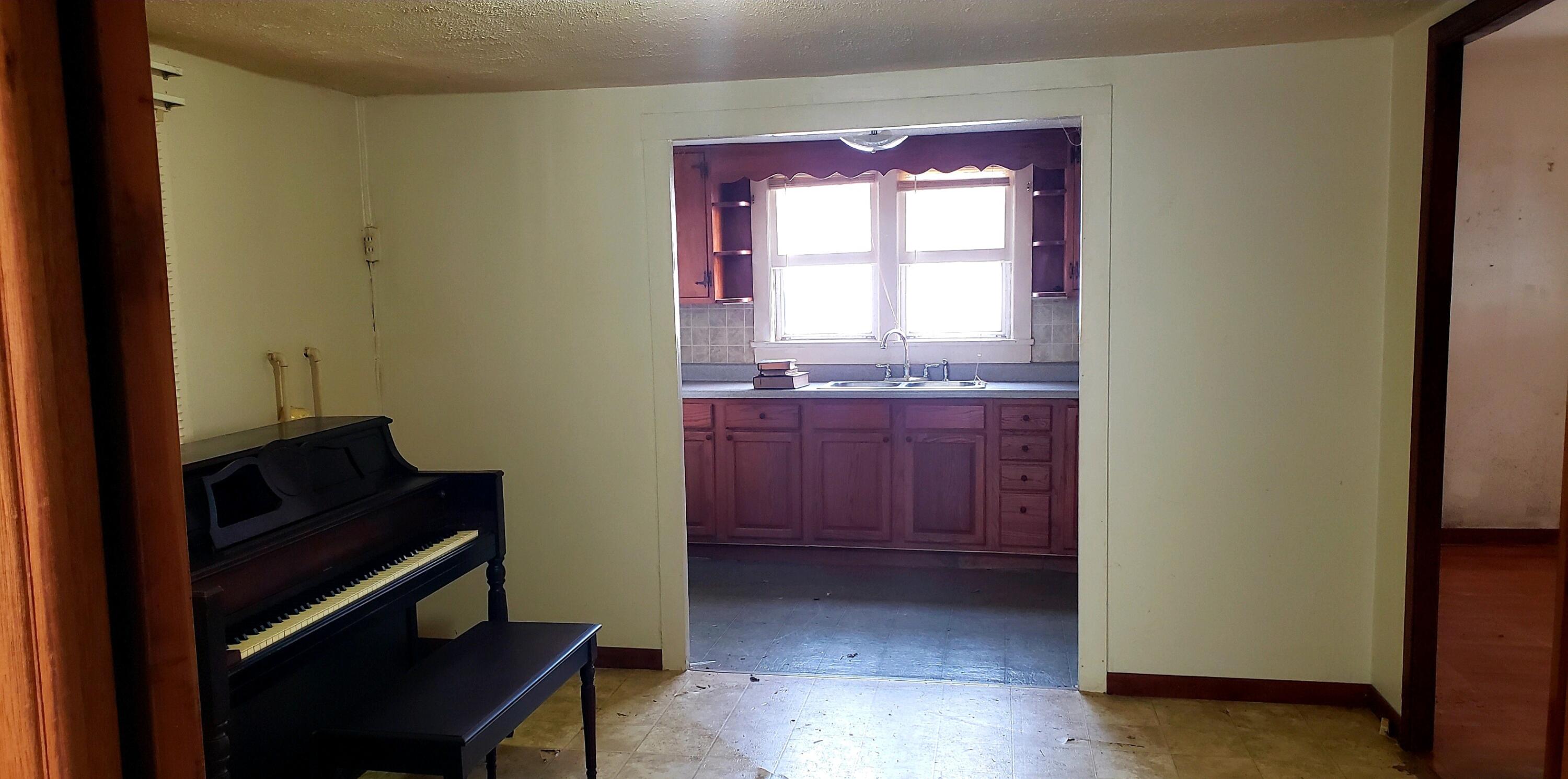 1791 Haggard Road Sevierville, TN 37876 - Photo 10 of 40 home1 livingroom