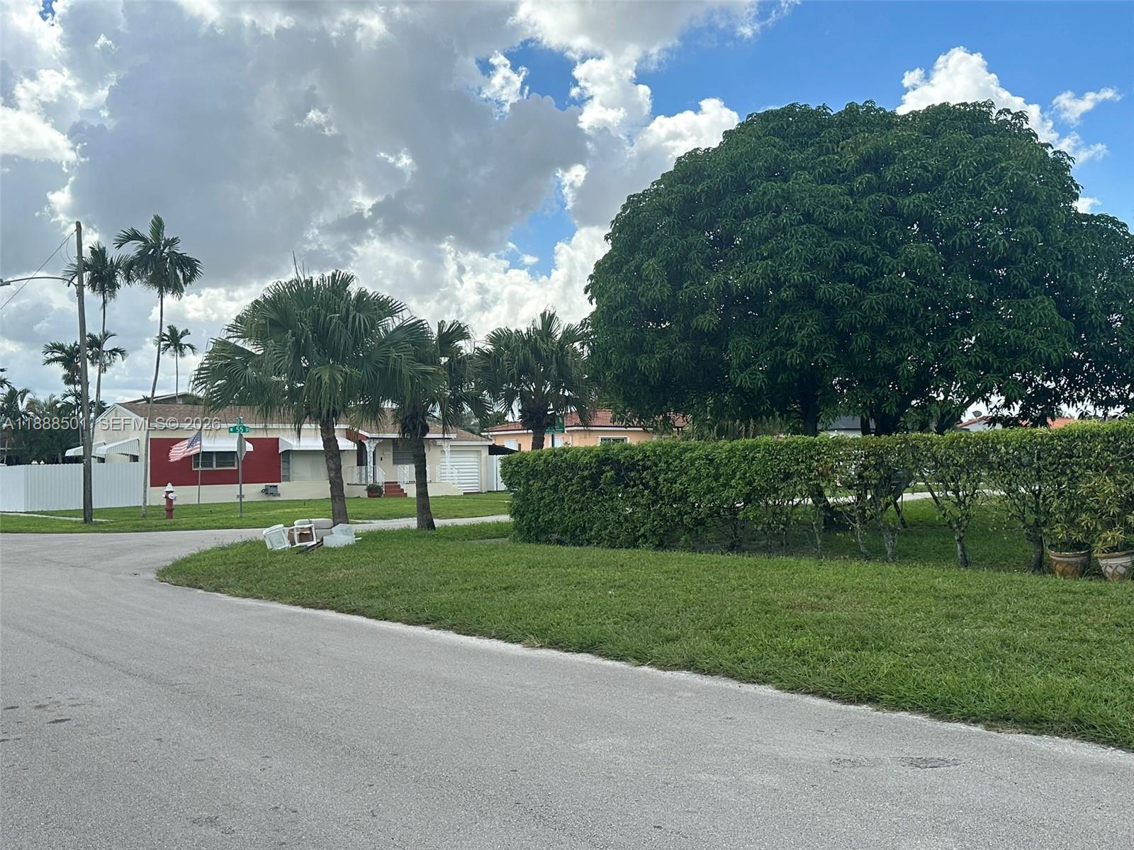 265 West 55th Street Hialeah, FL 33012 - Photo 4 of 58 a view of a park