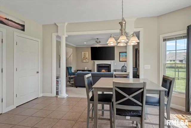 $459,900 | 1600 East Spruce Street, Chatham, IL 62629