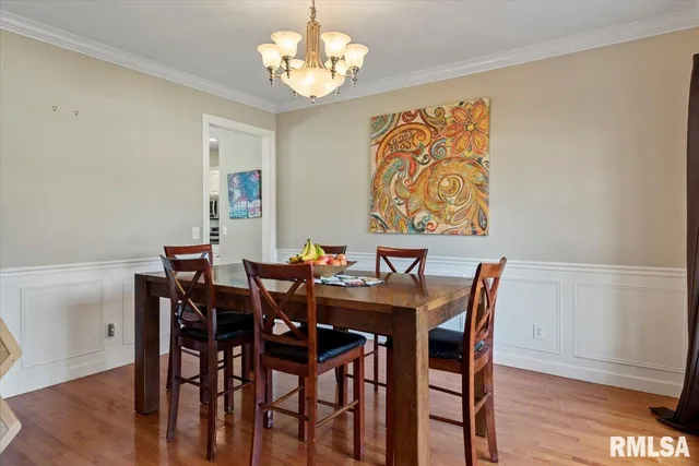 $459,900 | 1600 East Spruce Street, Chatham, IL 62629