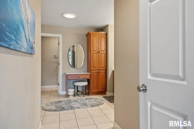 $459,900 | 1600 East Spruce Street, Chatham, IL 62629