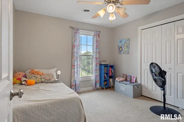 $459,900 | 1600 East Spruce Street, Chatham, IL 62629