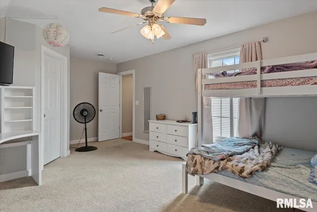 $459,900 | 1600 East Spruce Street, Chatham, IL 62629