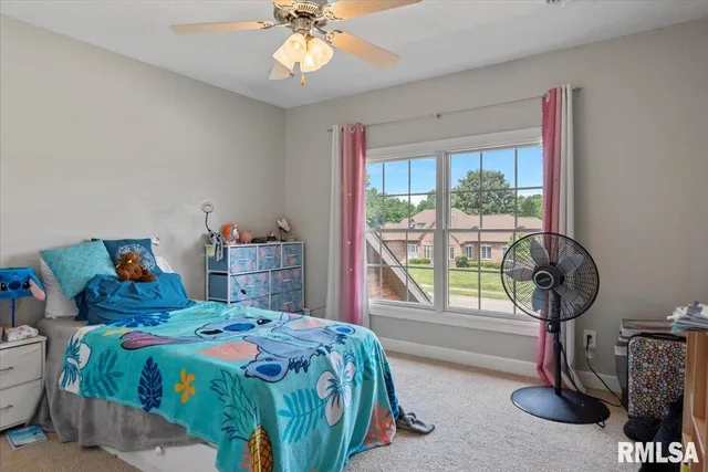 $459,900 | 1600 East Spruce Street, Chatham, IL 62629